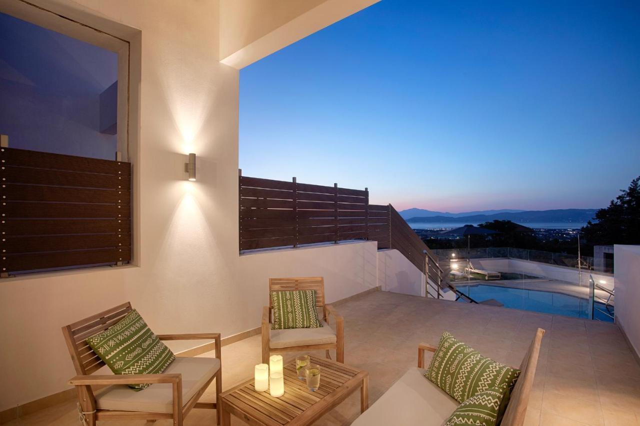 Serenity Villa Corinth ภายนอก รูปภาพ